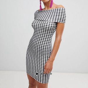 Stunning Gingham Off the shoulder mini dress